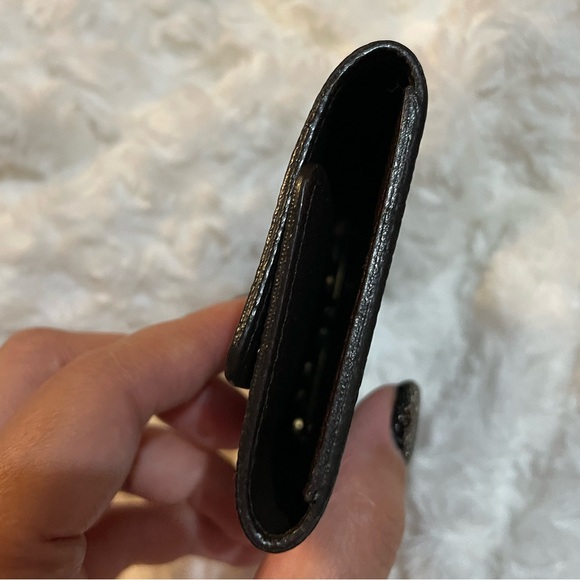 Louis Vuitton Damier Ebene Key Case ๐ค - Picture 5 of 6